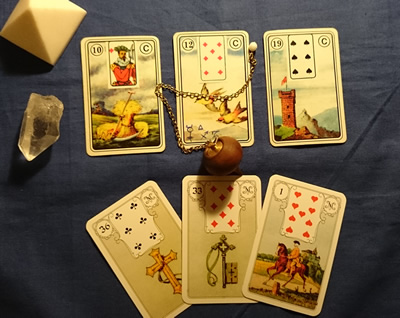 Escoja 7 cartas en el siguiente juego: